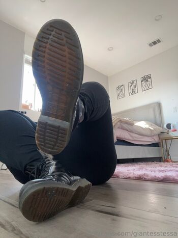 giantesstessa
