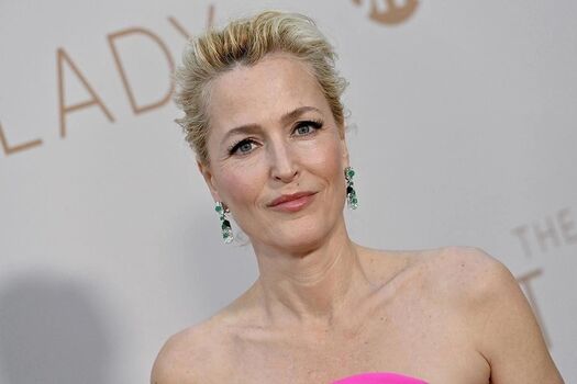 Gillian Anderson