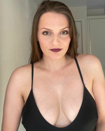 girlnextdoormiauk