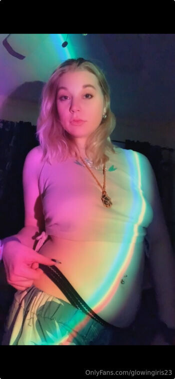 glowingiris23