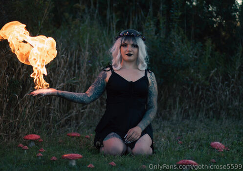 gothicrose5599