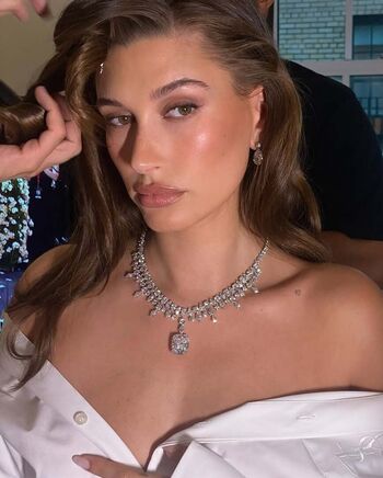 Hailey Baldwin