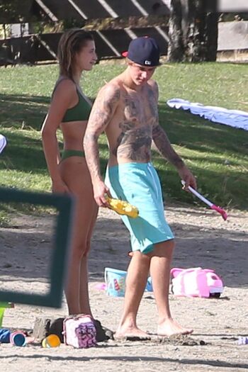 Hailey Bieber