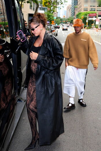 Hailey Bieber