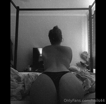 hails44