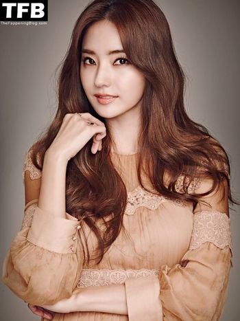 Han Chae-young