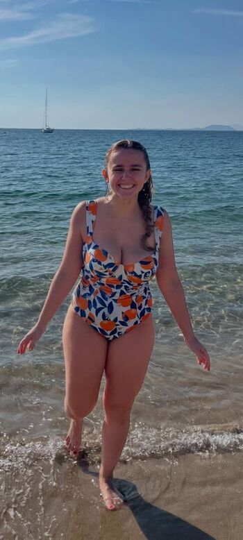 Hannah Witton