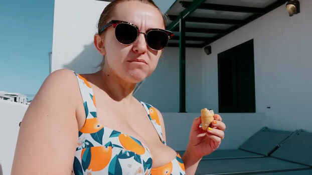 Hannah Witton