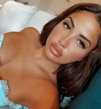 Helia Soltani