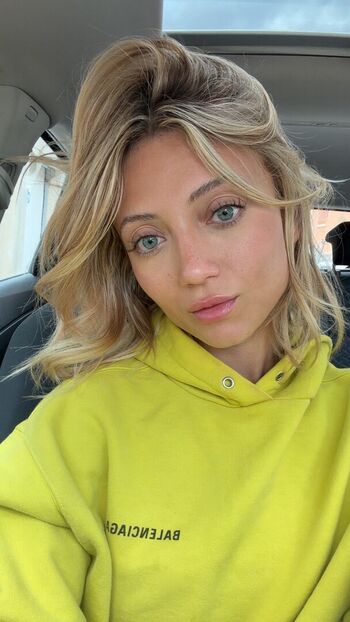 Full leaked Hello iris page private onlyfans photo