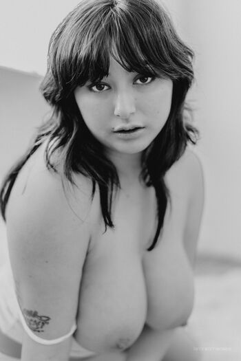 hellomiramira
