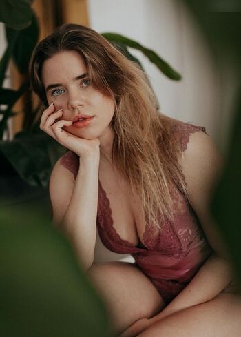 Hollaura