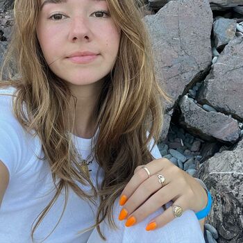 Holly Taylor