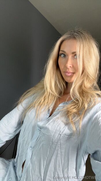 hollyhotwife