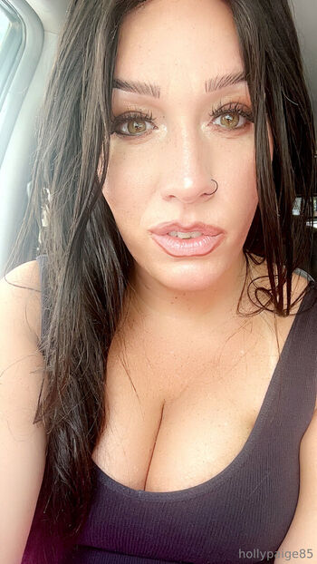 hollypaige85