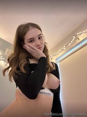 honeyfoxvip