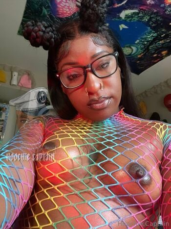 hoochiecaptainfree