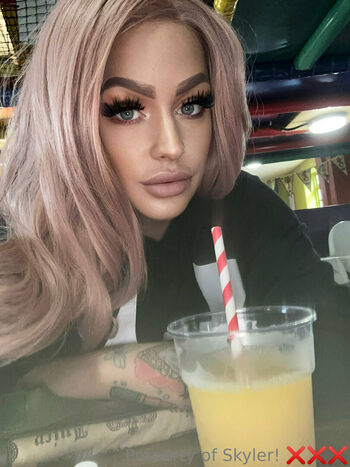 hot_mum_skyler