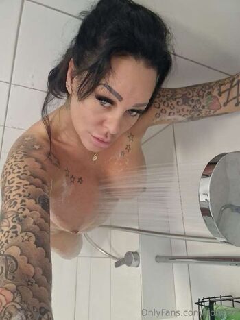 Hotmilfbitch
