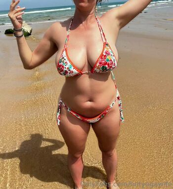 Hotyogawife