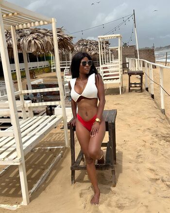 i_heart_whitney