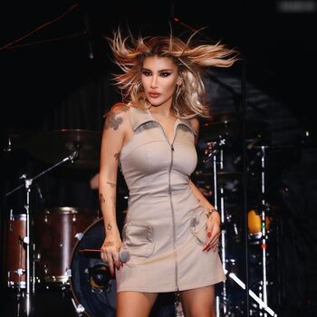 İrem Derici