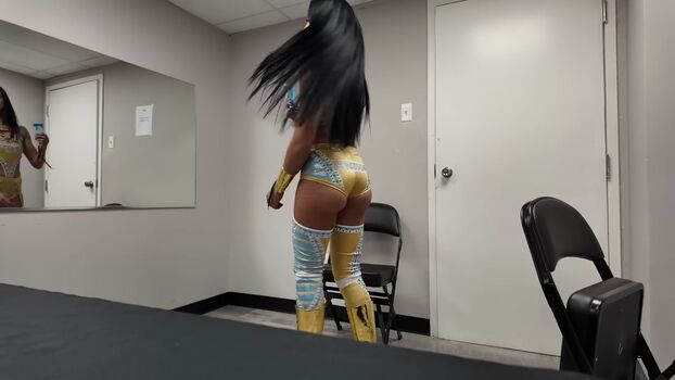 Indi Hartwell