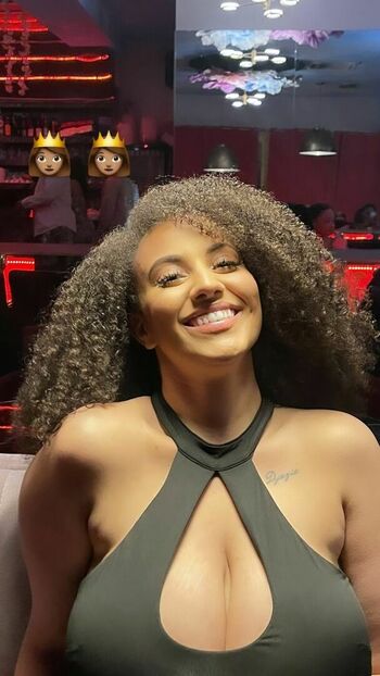 Ines Curly