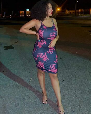 Ines Curly