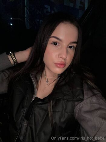 iris_hoty_babe