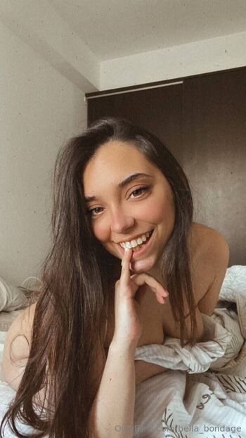 isabella_curvy