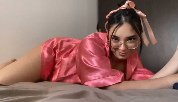 isabella_curvy