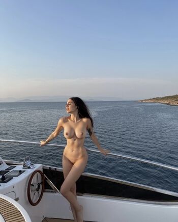 Italian Nude Vips