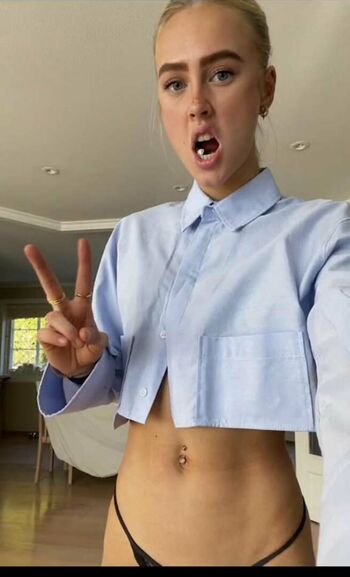 Its_Emma_18