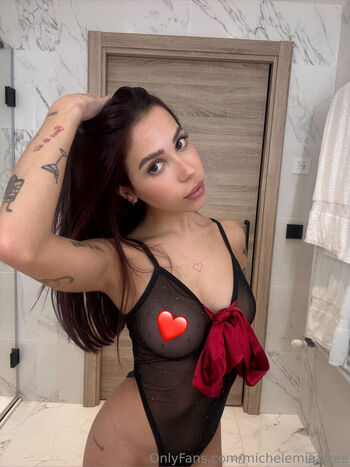 itssmiiaahfree