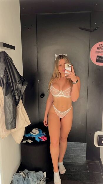 itssschloeee