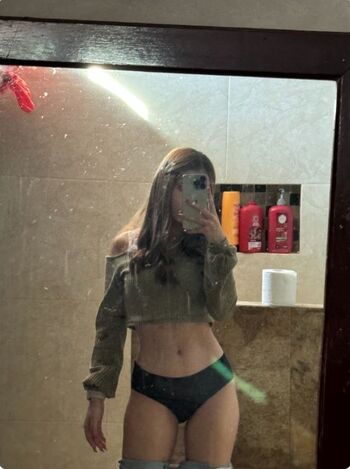 Ivana Flores