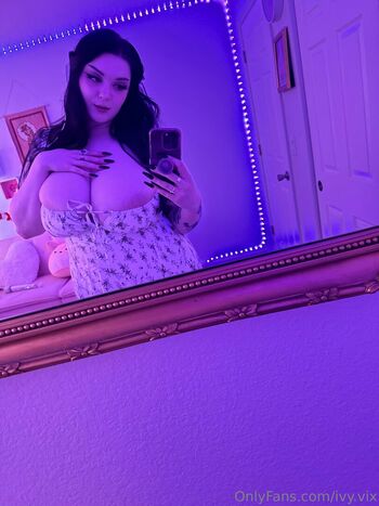 Ivy_vix