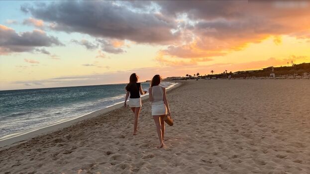 Iza and Elle