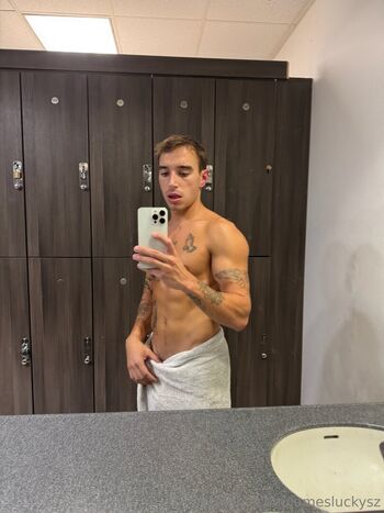 jamesluckysz