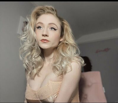 Janet Devlin