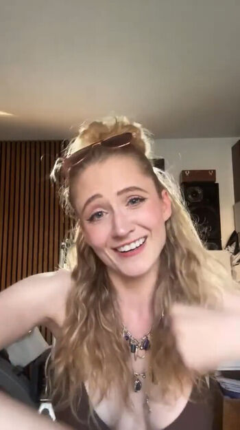 Janet Devlin