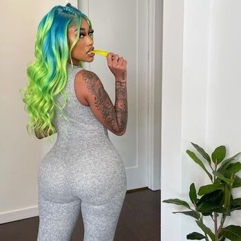 Jania Meshell