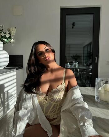 Jasmin Azizam