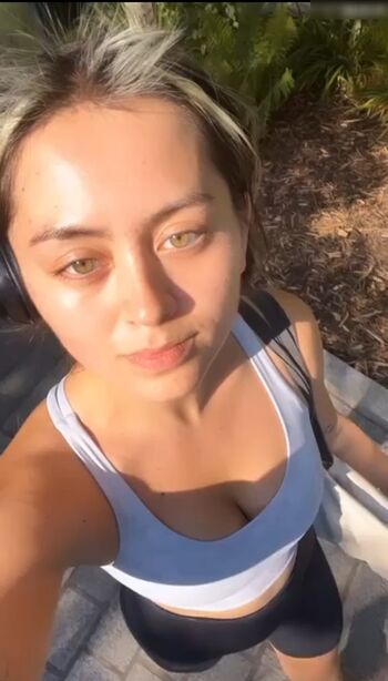 Jasmine Thompson