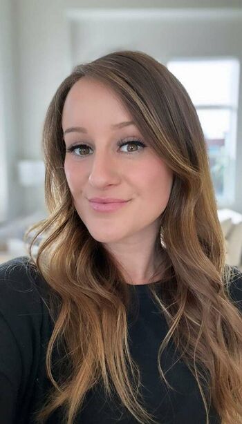 Jenna Ezarik