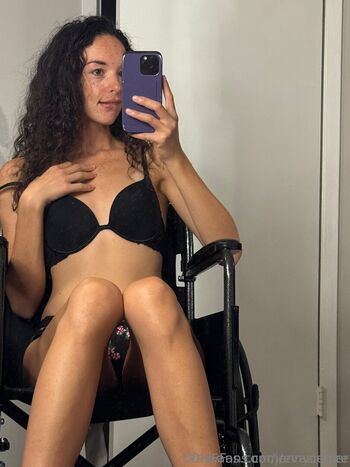 jennycutiee
