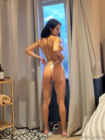 jennytaborda_oficial