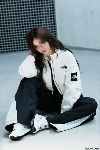 Jeon Somi