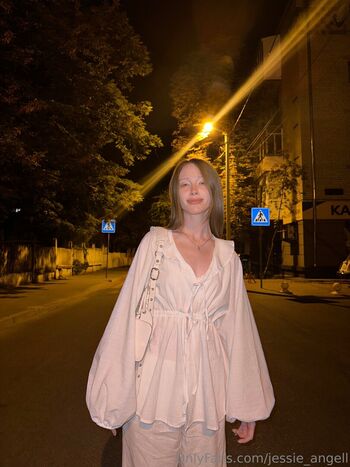 jessie_angell
